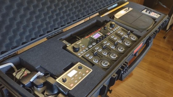 Rifle Case with Mil-Spec 3-Layer Pick and Pluck Cube Foam Rifle Case with Mil-Spec 3-Layer Pick and Pluck Cube Foam